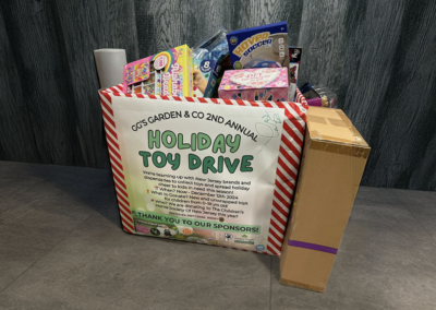 Blue Oak Gives Back This Holiday Season